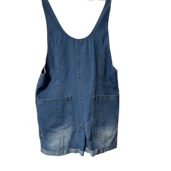 NWOT: SHEIN Denim Short Cuffed Overalls Adjustable Straps Size Large - Picture 2 of 9